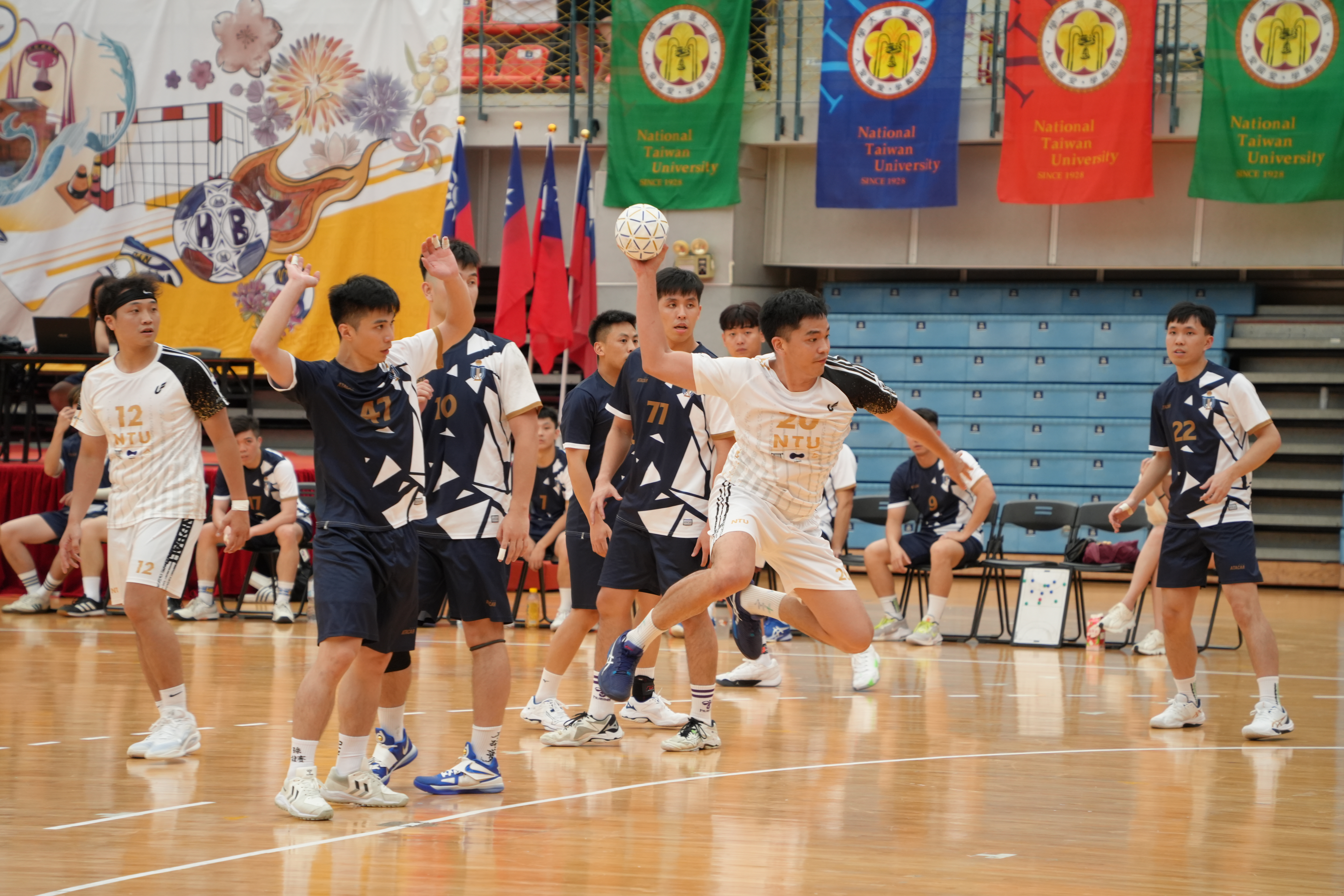 56校友男_HKUST vs NTU-B